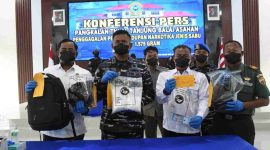 Konferensi pers penyelundupan narkoba dari Malaysia yang kembali digagalkan oleh TNI Angkatan Laut.