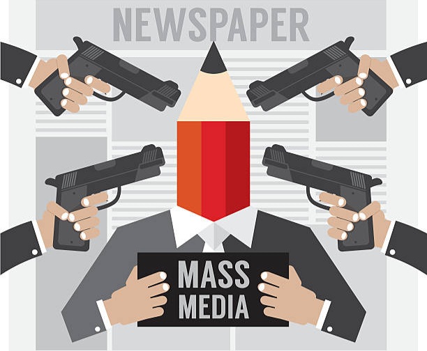 Ilustrasi menghalangi media massa.