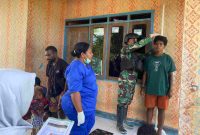 Kegiatan pelayanan kesehatan dan bakti sosial di Posyandu Kampung Seimeba Rk 2, Distrik Tahota, Kabupaten Manokwari Selatan, Kamis (4/12/2025).