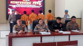 Acara konferensi pers di Aula Mapolres Lampung Timur, Jumat (5/12/2025).