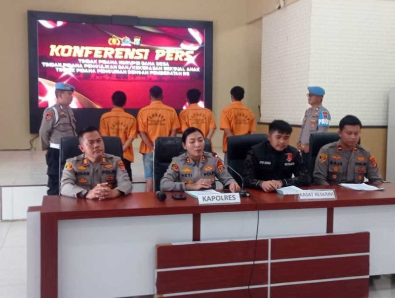 Acara konferensi pers di Aula Mapolres Lampung Timur, Jumat (5/12/2025).