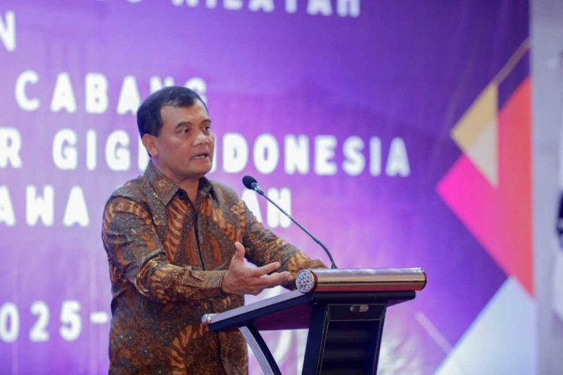 Gubernur Luthfi saat menghadiri pelantikan Pengurus Wilayah Persatuan Dokter Gigi Indonesia (PDGI) Jawa Tengah bersama pengurus cabang se-Jawa Tengah di Hotel Metro, Kota Semarang, Sabtu (13/12/2025).