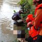 Jasad Sumadiyanto (41), warga Sekampung Udik, ditemukan mengambang di Sungai Way Sekampung. Korban diduga alami gangguan mental.