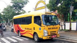 Pemerintah Kabupaten Banyumas operasikan 4 dari 5 unit Bus Sekolah Gratis untuk pelajar dan guru. 