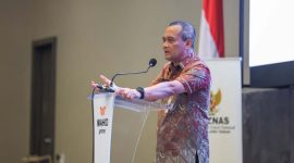 Gubernur Jawa Tengah, Ahmad Luthfi, secara resmi menyalurkan Bantuan Modal Usaha Baznas Jateng kepada ribuan pelaku usaha mikro.