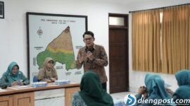 diskusi bersama Tim Penggerak PKK Kabupaten Sleman untuk menyosialisasikan pencegahan stunting dan TBC, pada Kamis (18/6/2026) di Rumah Dinas Bupati Sleman.